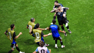 Argentinien dreht das Spiel und steht erneut im WM-Finale