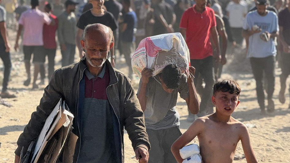 Gaza: Menschen stürmen Lebensmittelverteilung
