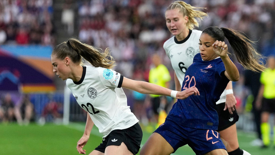 DFB-Frauen nach großem Kampf im Halbfinale