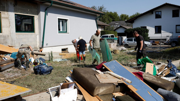 Live Ticker Zu Hochwasser In Deutschland Und Mitteleuropa Zdfheute