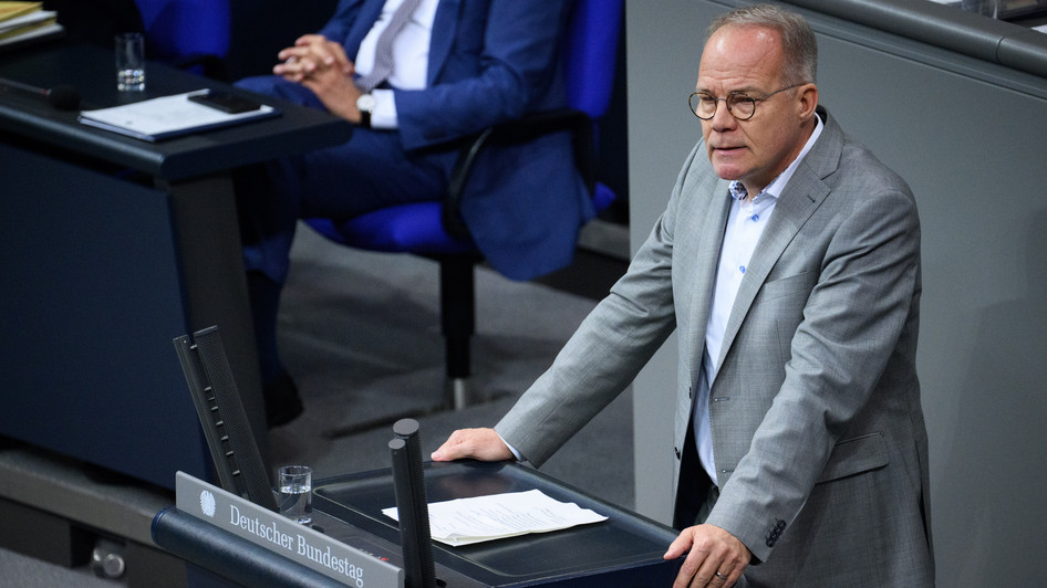 Miersch am Rednerpult im Bundestag