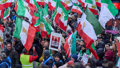 Tausende bei Demos für Freiheit in Iran
