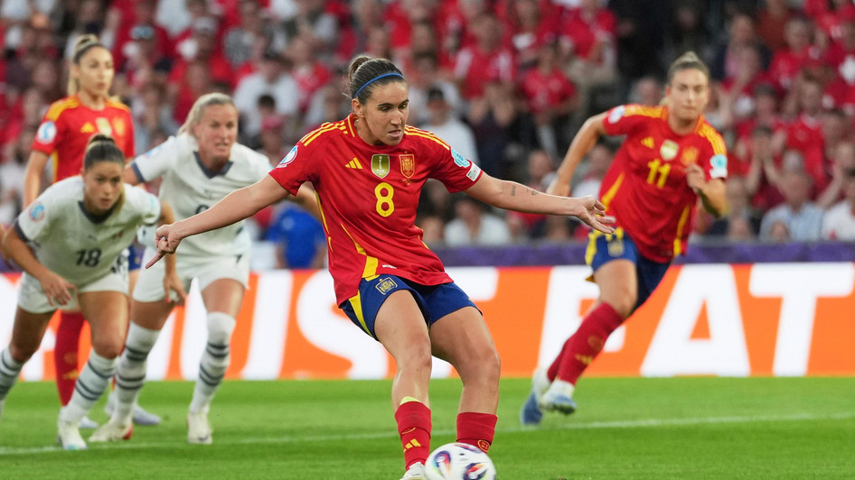 Spanien müht sich gegen Schweiz ins Halbfinale